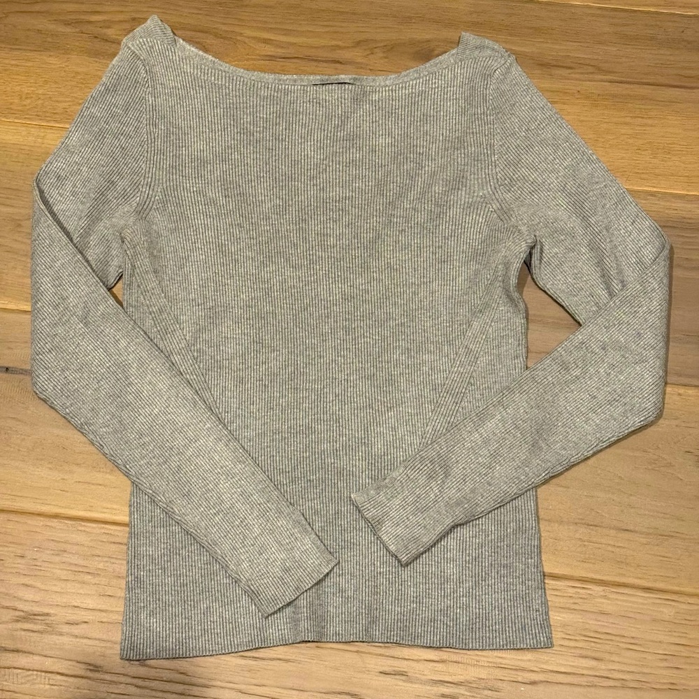 White House Black Market new gray sweater ,original price purchased at was 78$